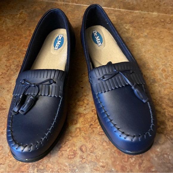 NWOT Dr. Max size 11M navy leather Kiltie style tasseled slip on loafers - Picture 4 of 12